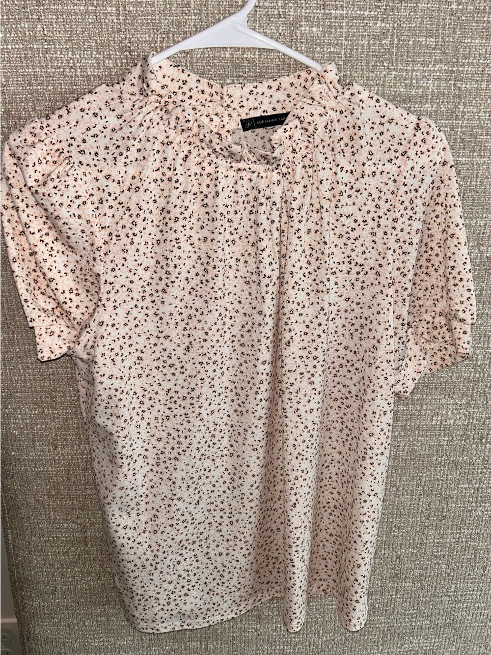 Adrianna Papell Pink Floral Ruffle Neck Short Sleeve Top